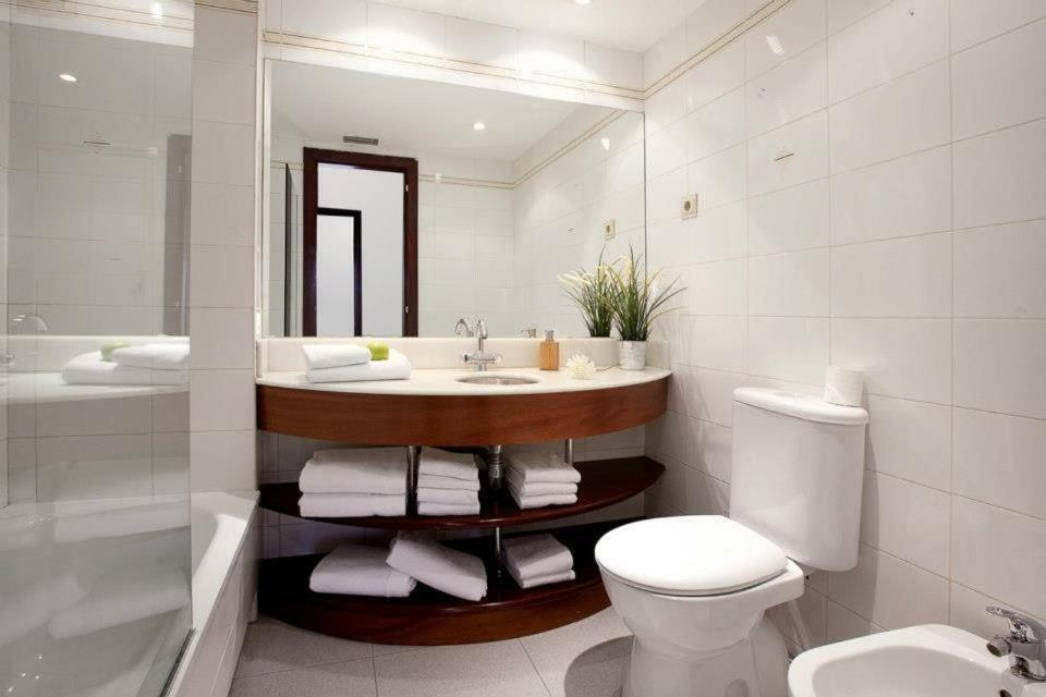 Sagrada Familia Apartment 265 Barcelona Bagian luar foto