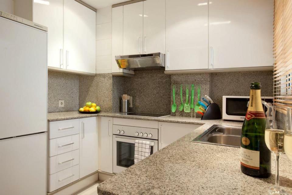 Sagrada Familia Apartment 265 Barcelona Bagian luar foto